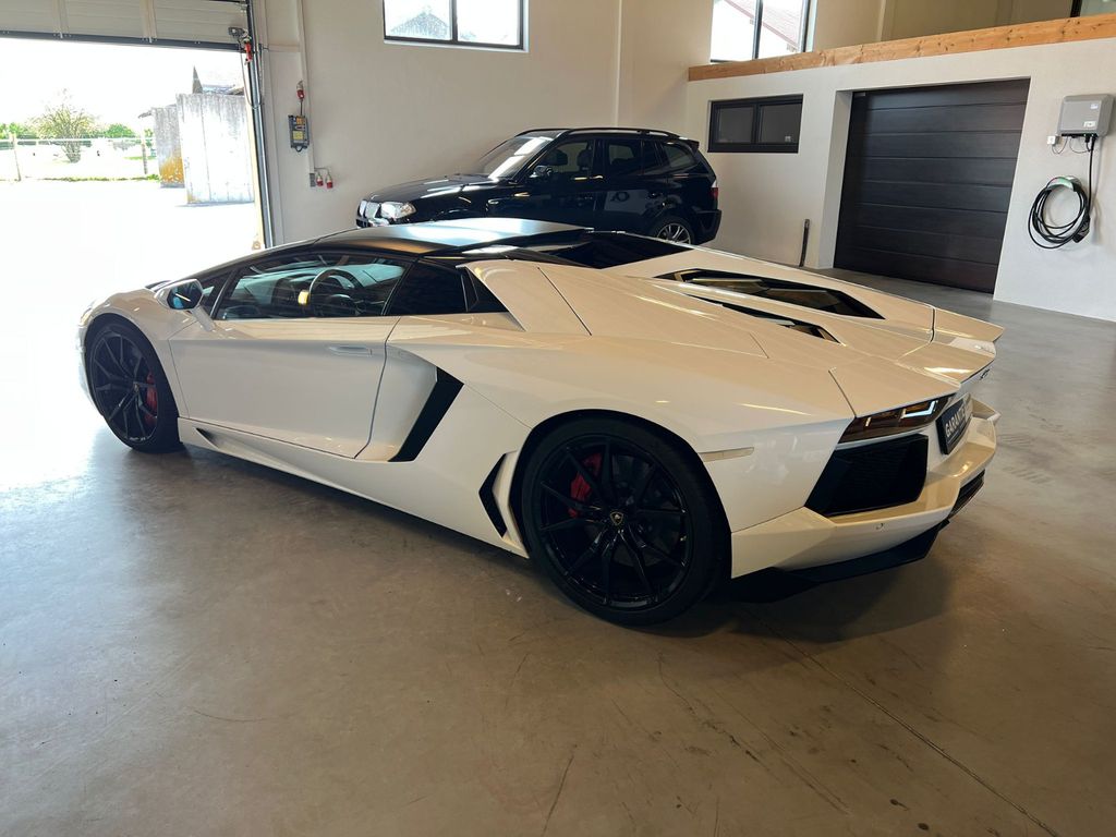 Lamborghini Aventador 2014