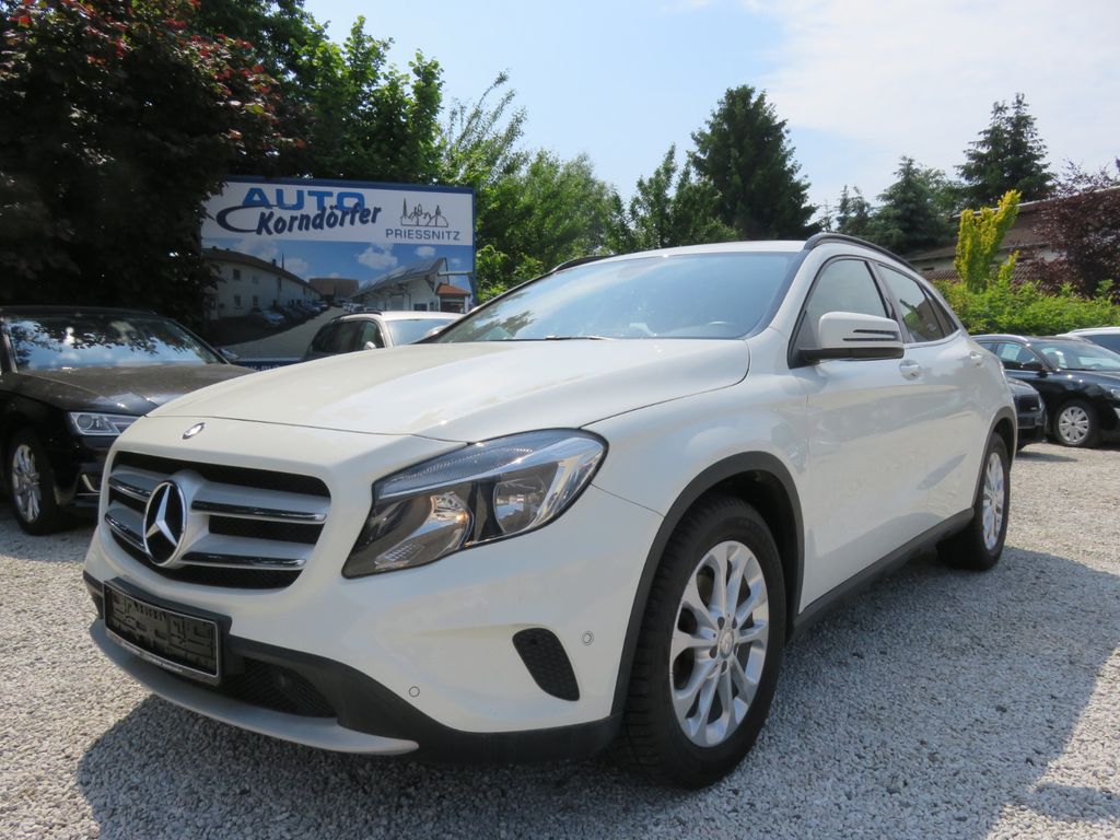 Mercedes-Benz GLA 180 2016