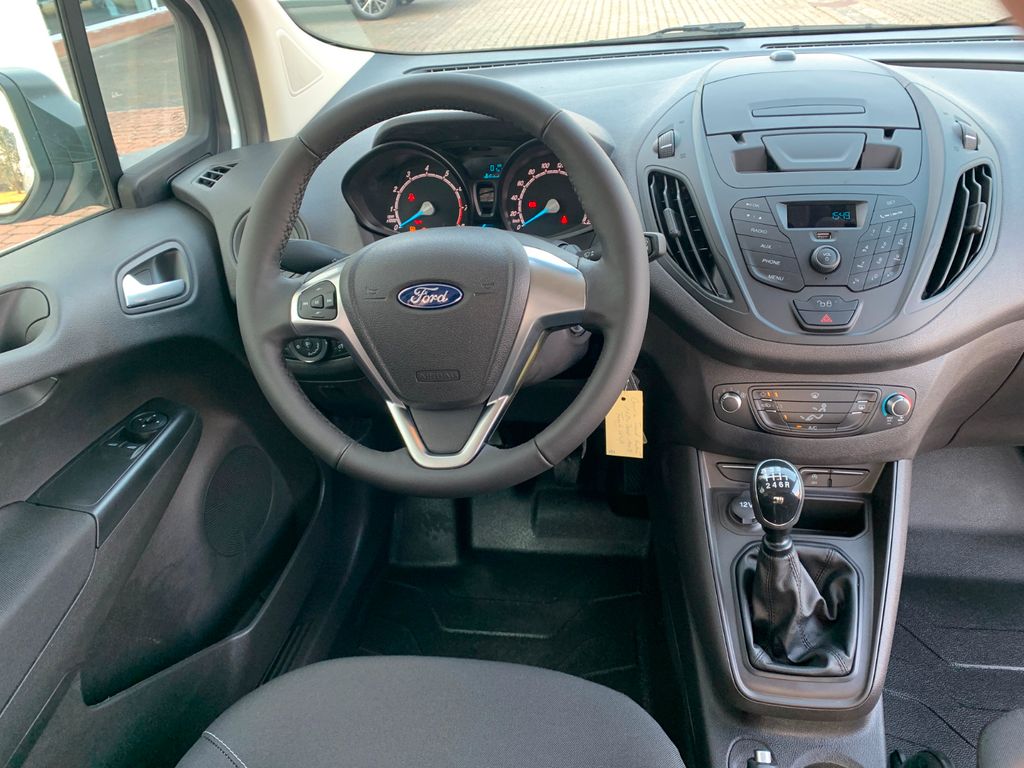 Ford Transit Courier 2023