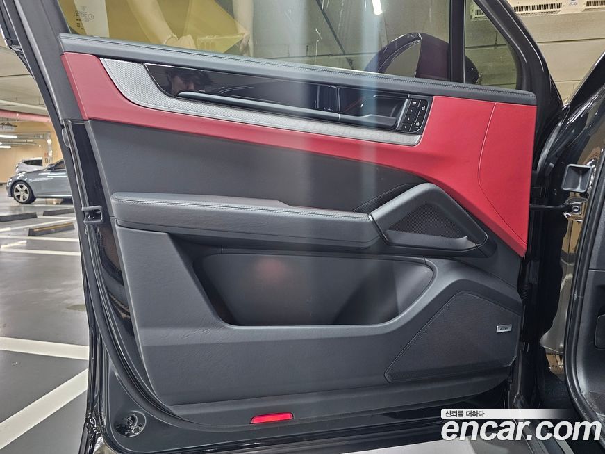 Porsche Cayenne 2024