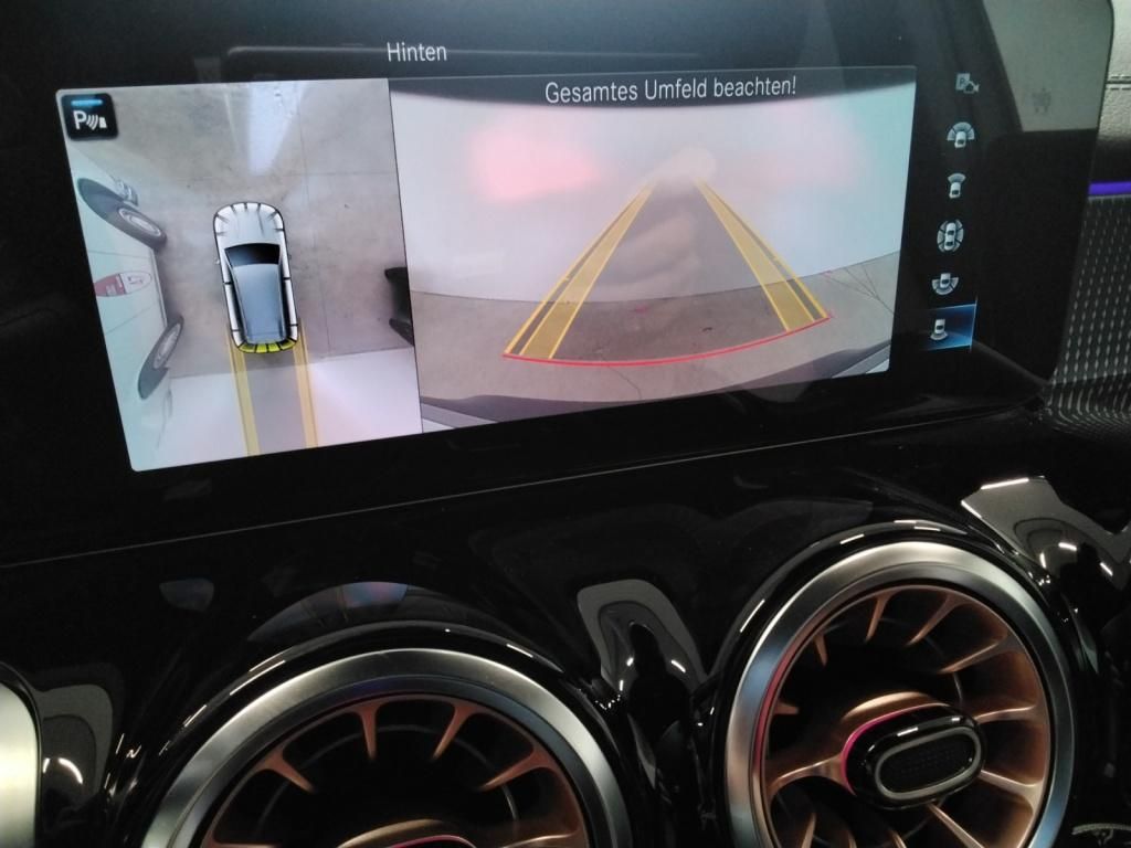 Mercedes-Benz EQB 2023