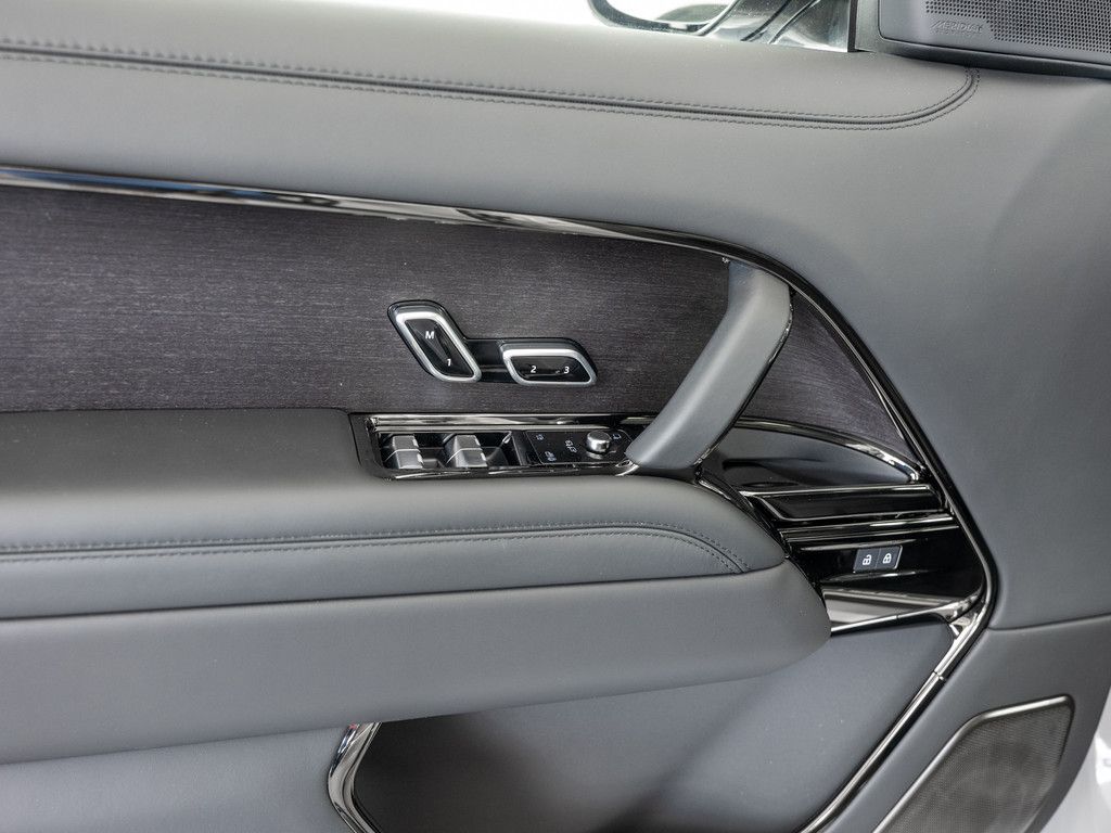 Land Rover Range Rover 2025