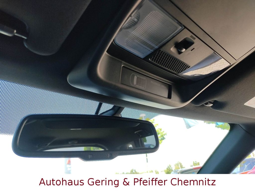 Mitsubishi Plug-in Hybrid Outlander 2021