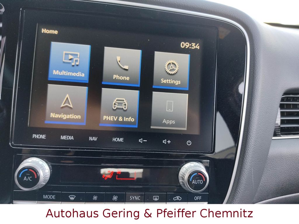 Mitsubishi Plug-in Hybrid Outlander 2021