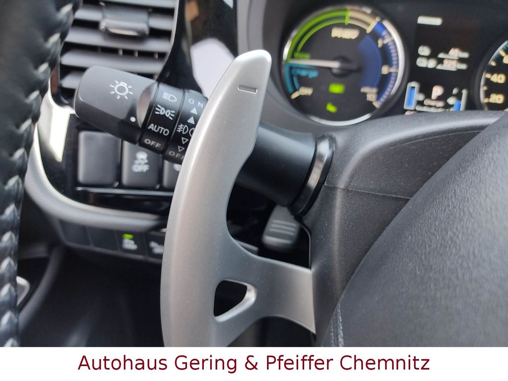 Mitsubishi Plug-in Hybrid Outlander 2021