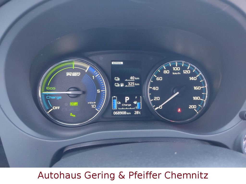 Mitsubishi Plug-in Hybrid Outlander 2021