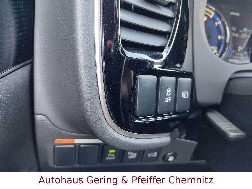 Mitsubishi Plug-in Hybrid Outlander 2021