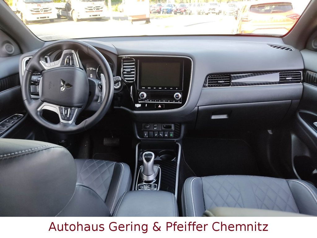 Mitsubishi Plug-in Hybrid Outlander 2021