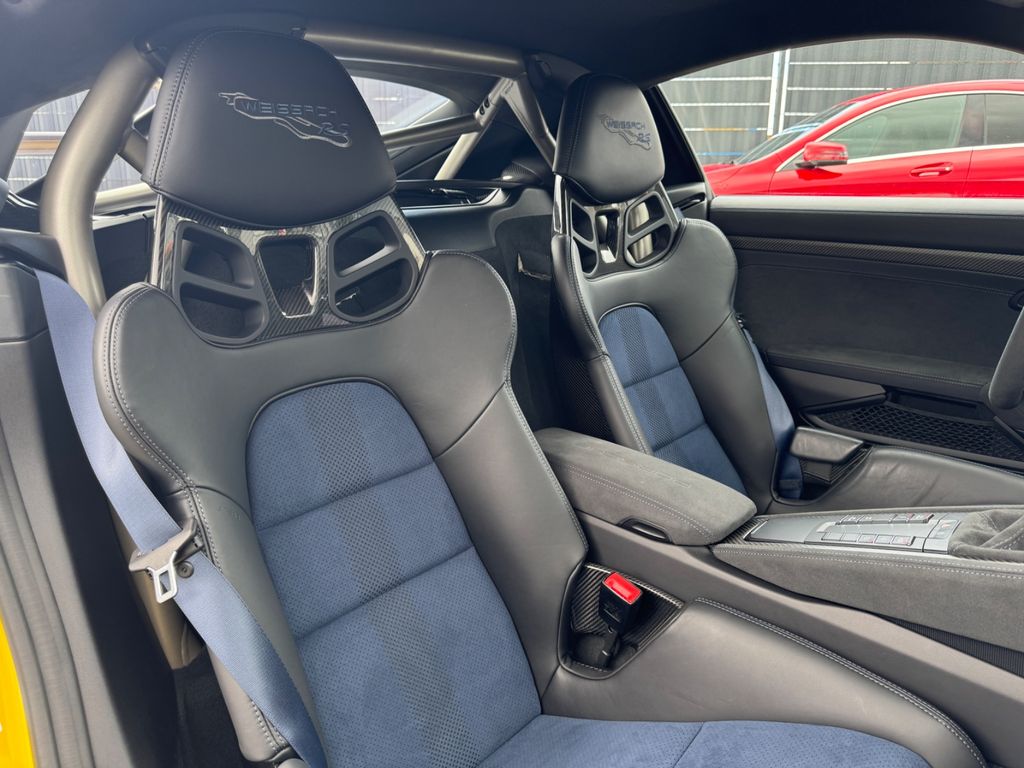 Porsche Cayman 2022
