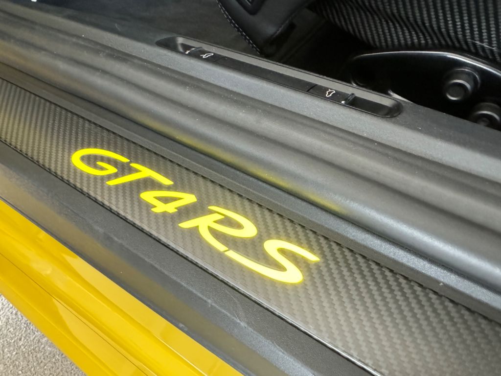 Porsche Cayman 2022