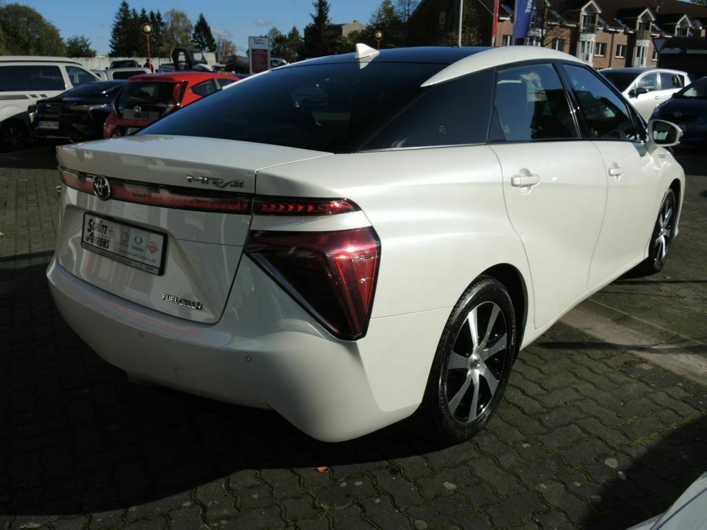 Toyota Mirai 2015