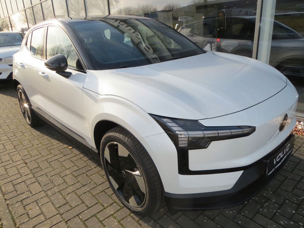 Volvo EX30 2024