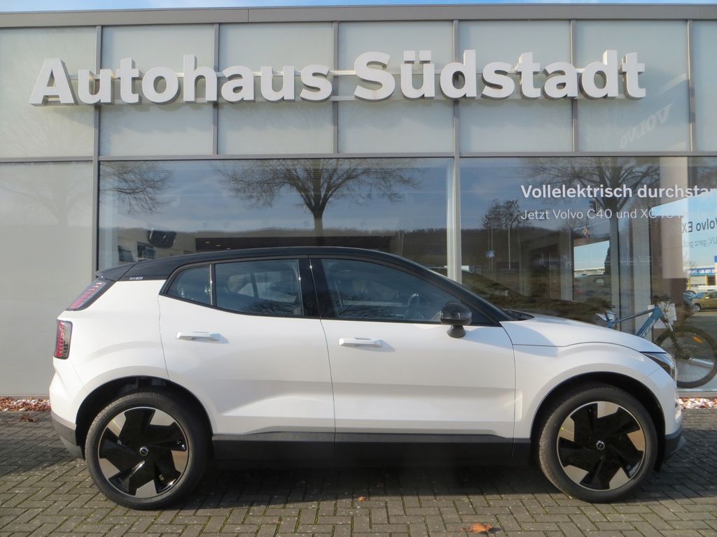Volvo EX30 2024