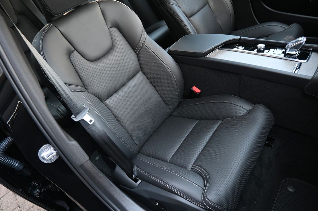 Volvo V90 Cross Country 2024