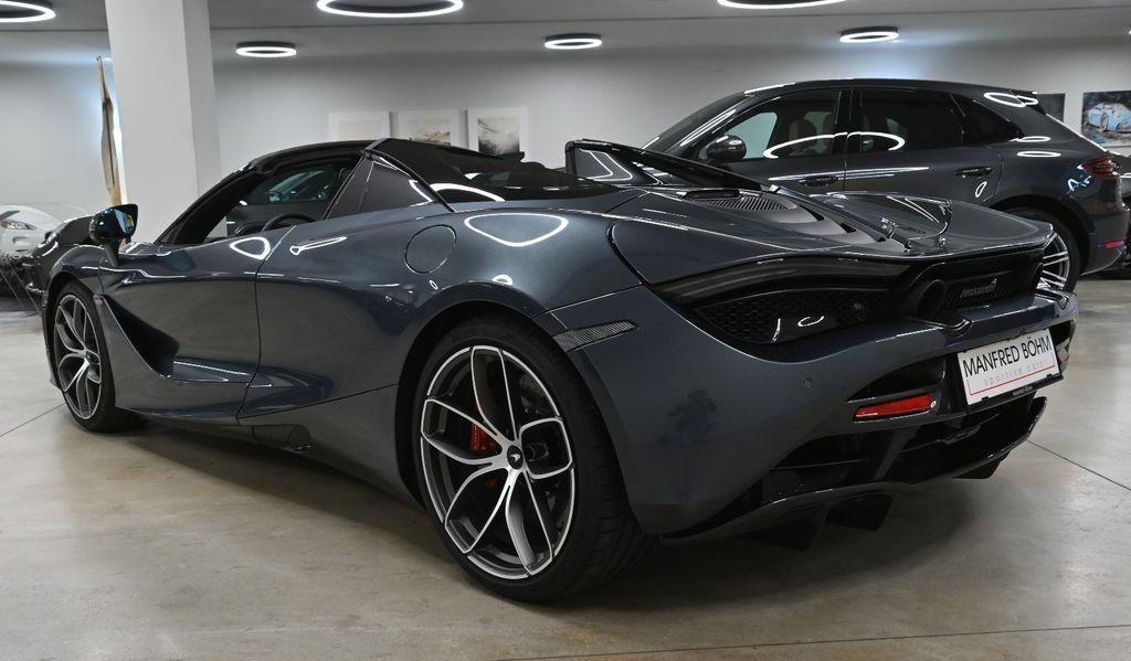 McLaren 720S 2023