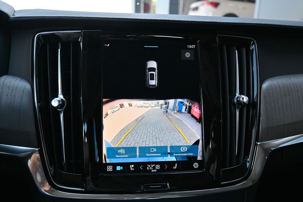 Volvo V90 Cross Country 2024