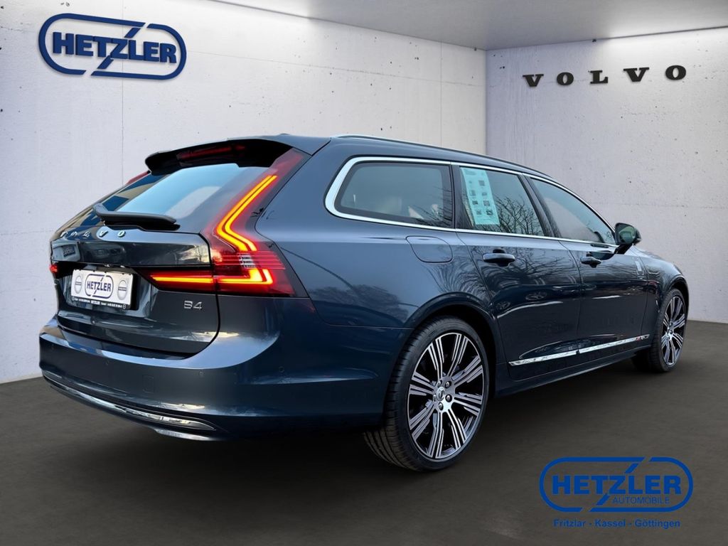 Volvo V90 2024