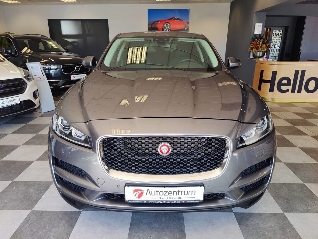 Jaguar F-Pace 2016