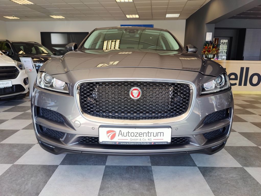 Jaguar F-Pace 2016
