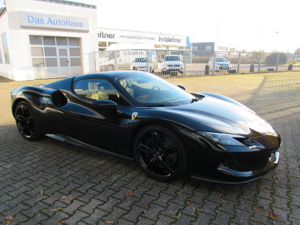 Ferrari 296 GTS 2023