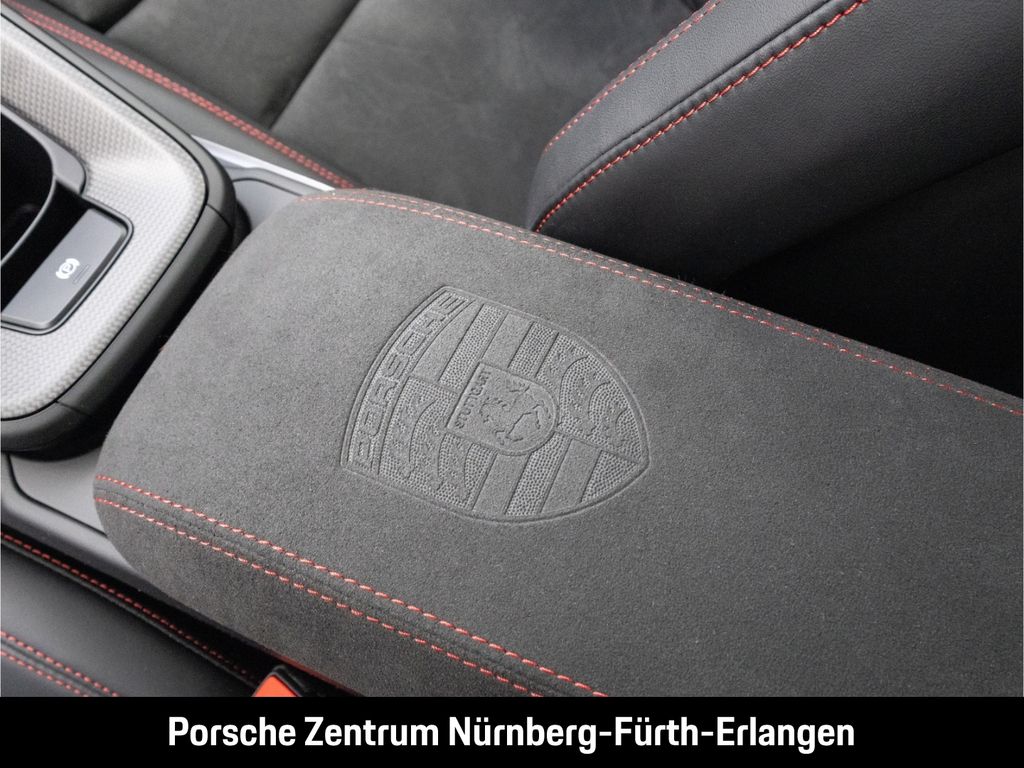 Porsche 992 2025