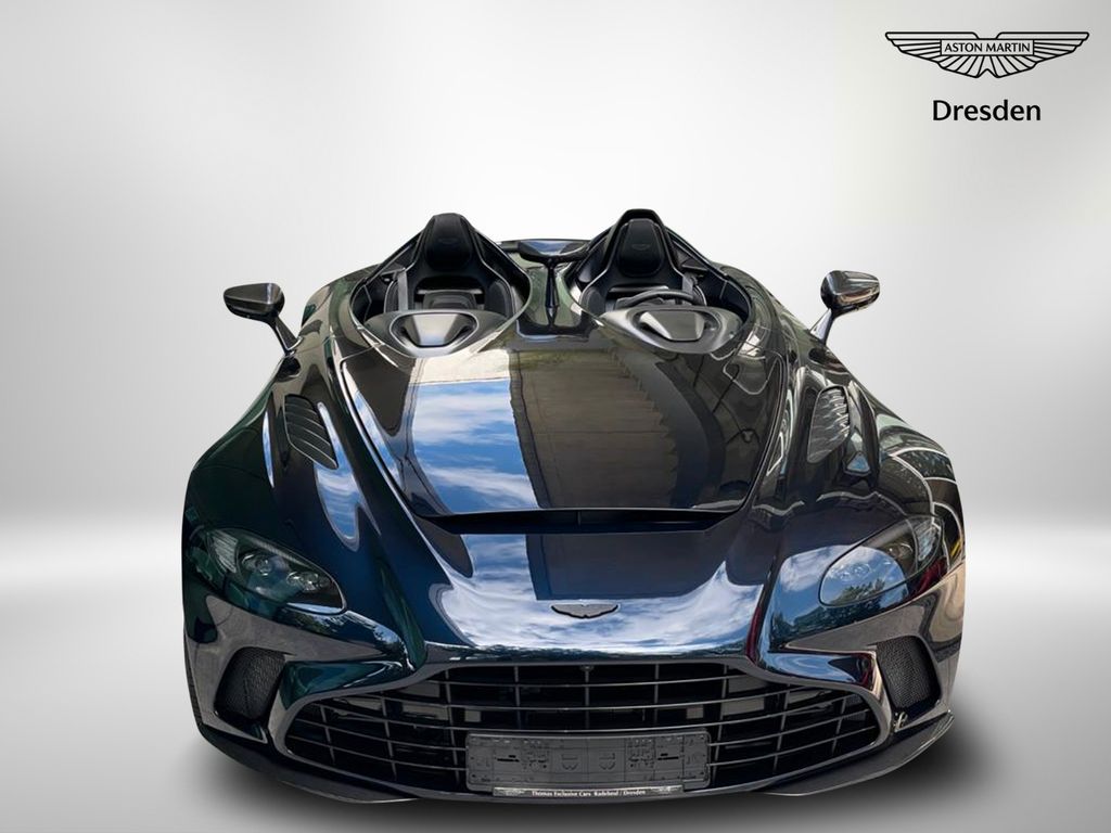 Aston Martin V12 Vantage