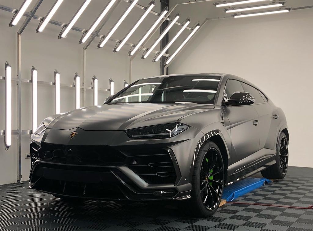 Lamborghini Urus 2021