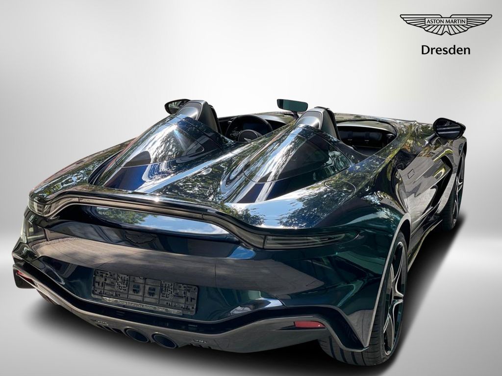 Aston Martin V12 Vantage