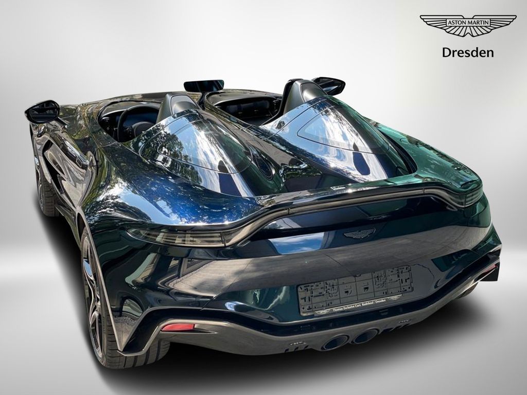 Aston Martin V12 Vantage