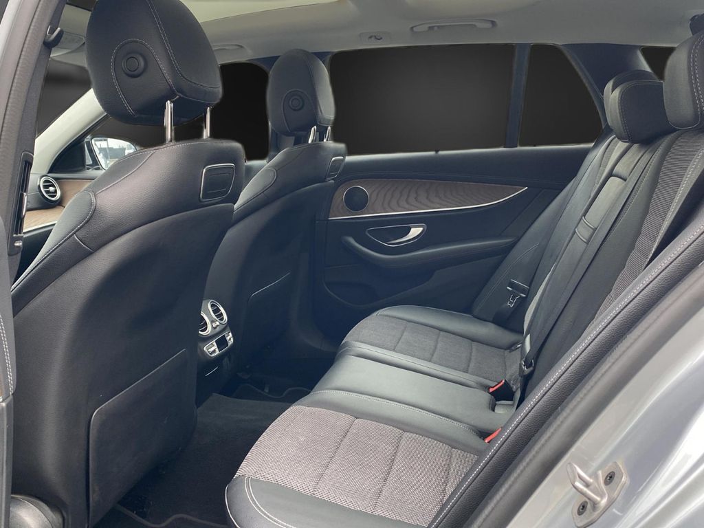 Mercedes-Benz E 300 2021