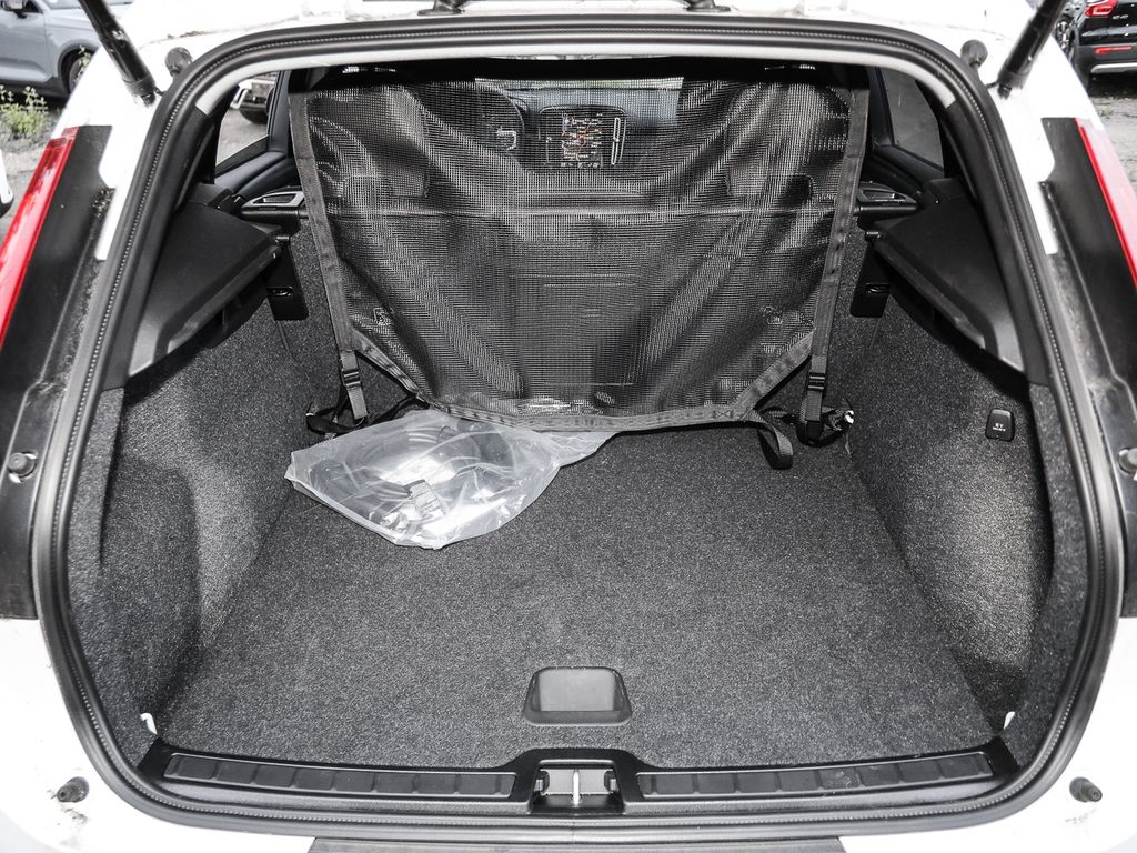 Volvo XC40 2023