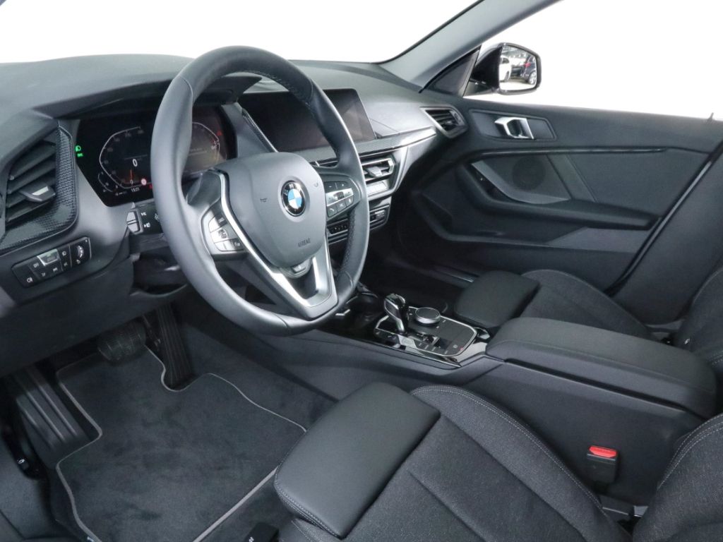 BMW 218 Gran Coupé 2025