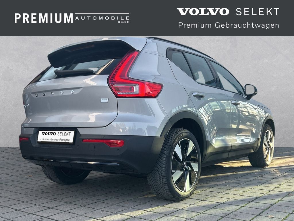 Volvo XC40 2025