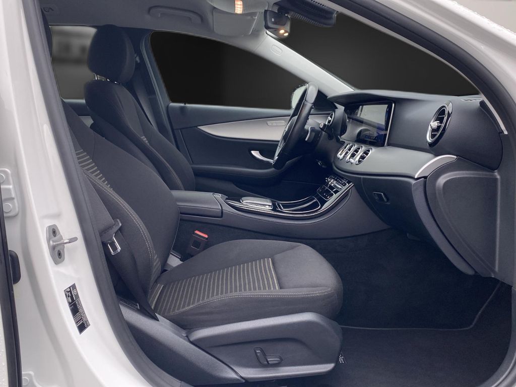 Mercedes-Benz E 300 2021