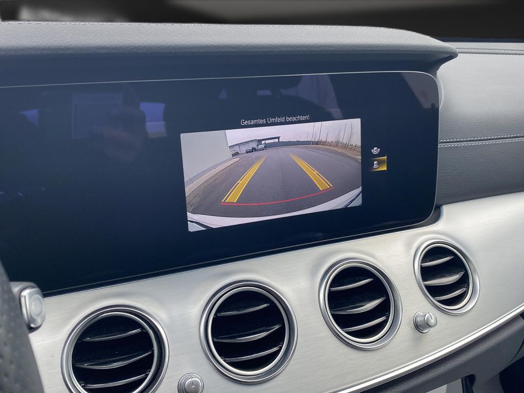 Mercedes-Benz E 300 2022