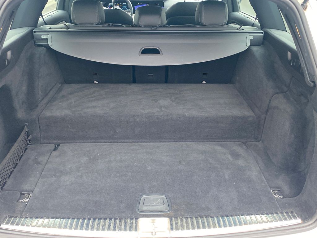 Mercedes-Benz E 300 2022