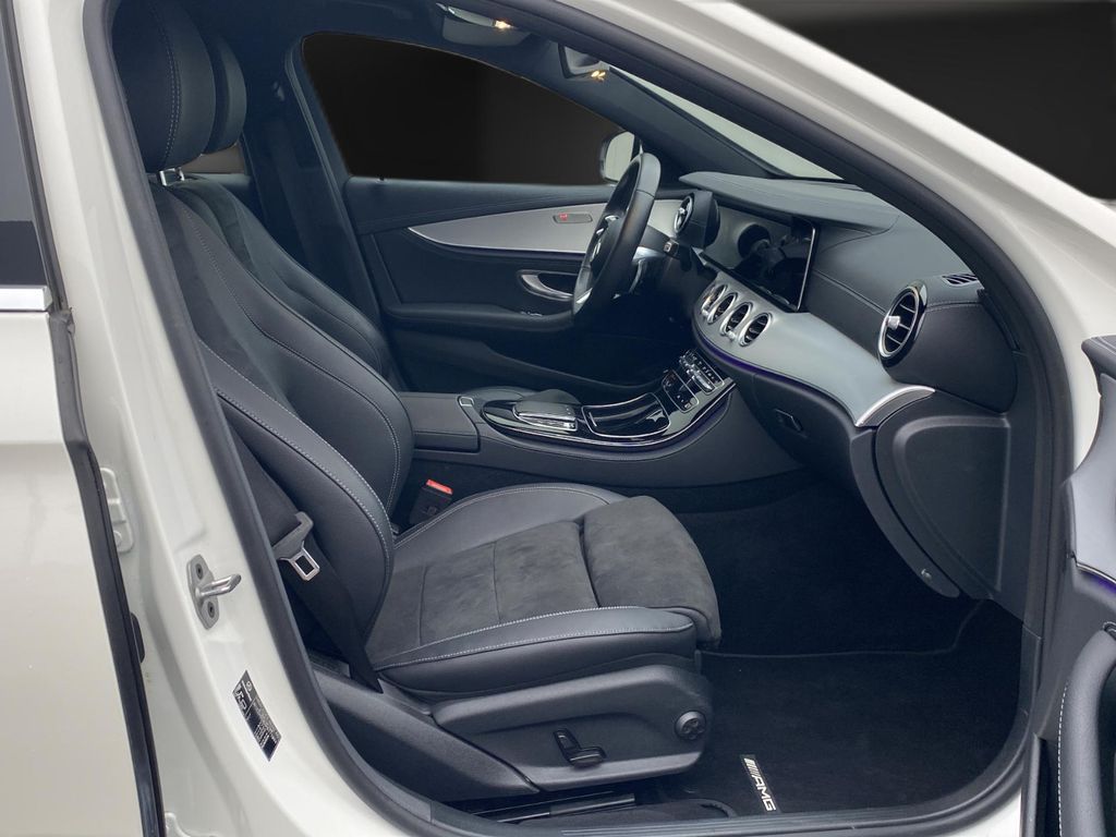 Mercedes-Benz E 300 2022