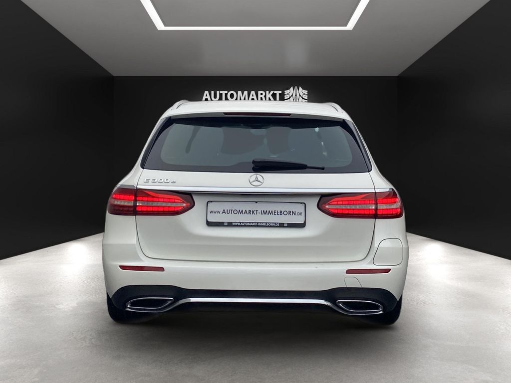 Mercedes-Benz E 300 2022