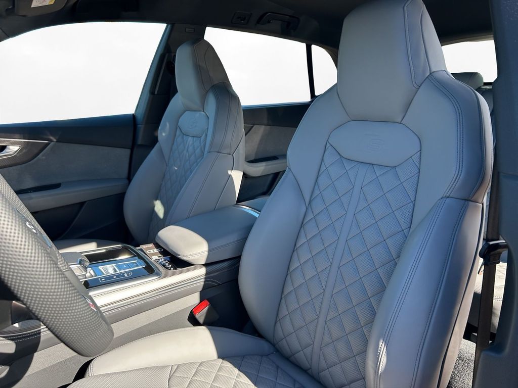 Audi SQ8 2024