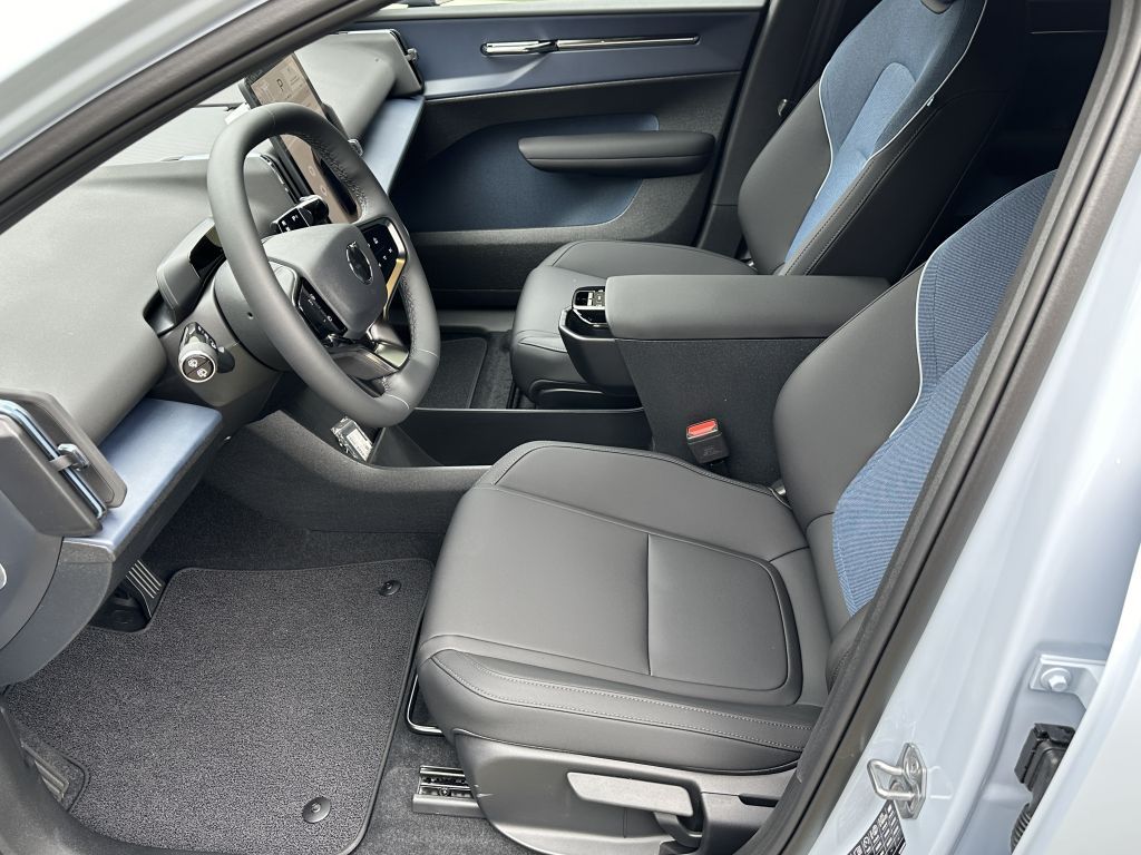 Volvo EX30