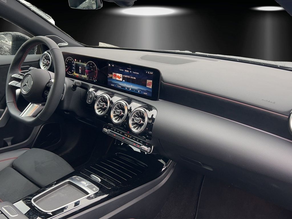 Mercedes-Benz A 220 2023