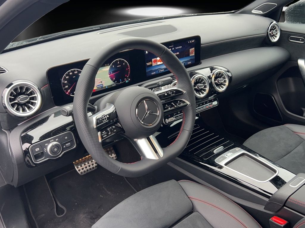 Mercedes-Benz A 220 2023