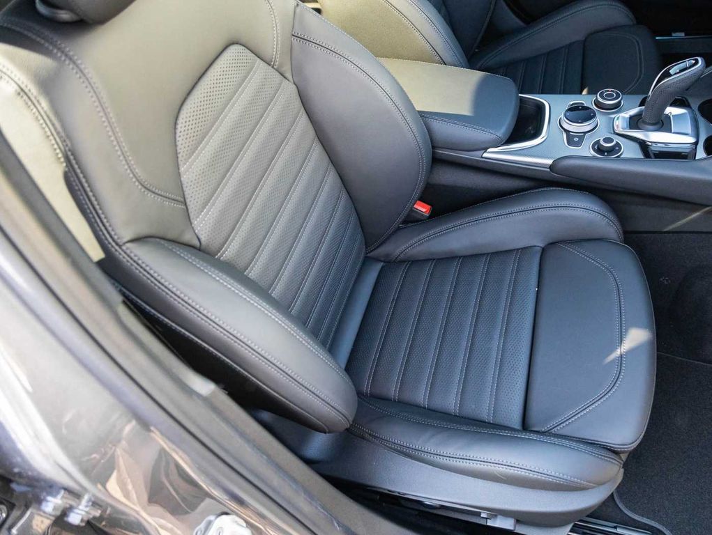 Alfa Romeo Giulia 2024