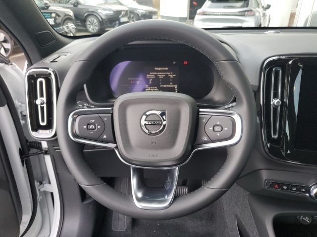 Volvo XC40 2024