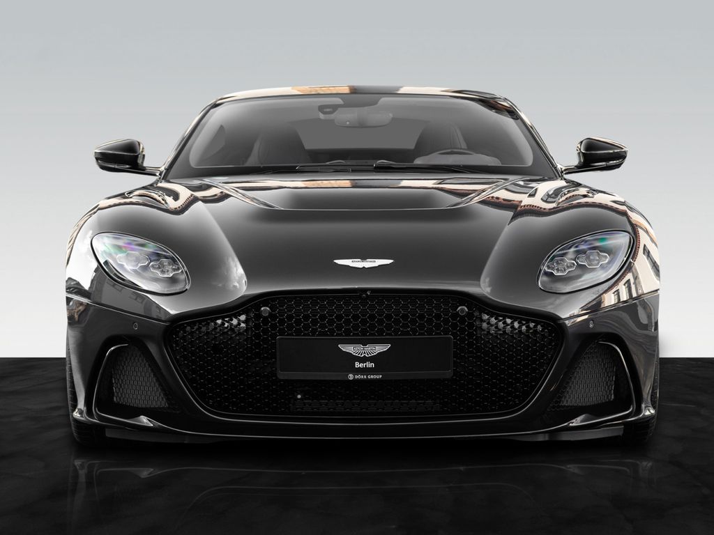 Aston Martin DBS 2024