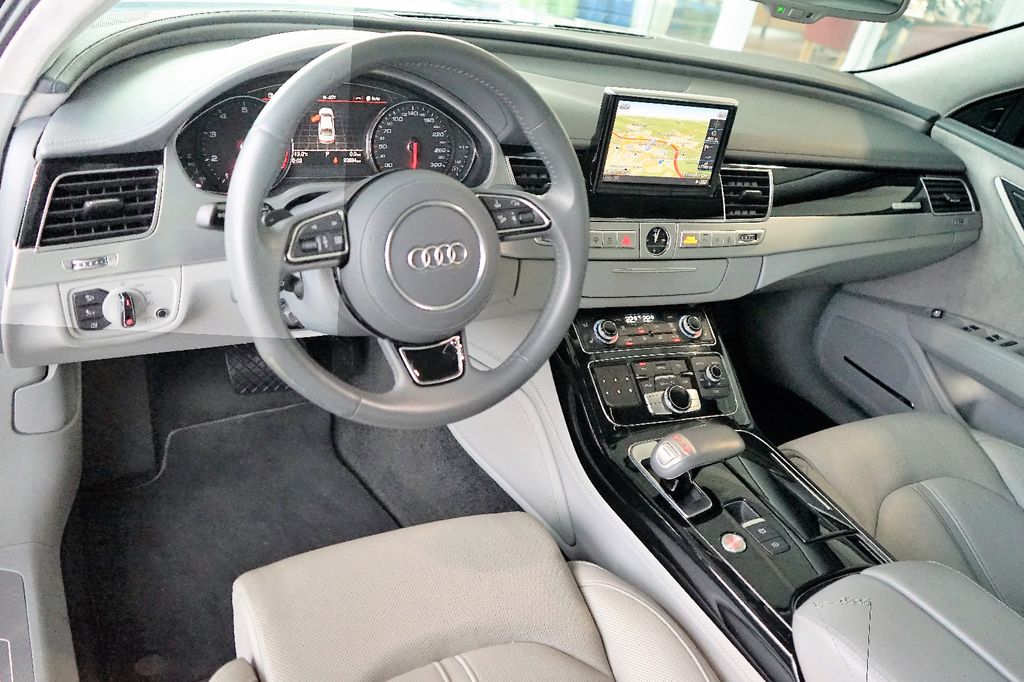 Audi A8 2016