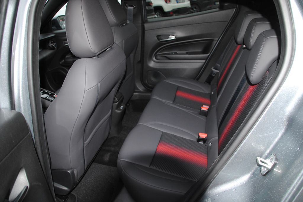 Alfa Romeo Junior 2025