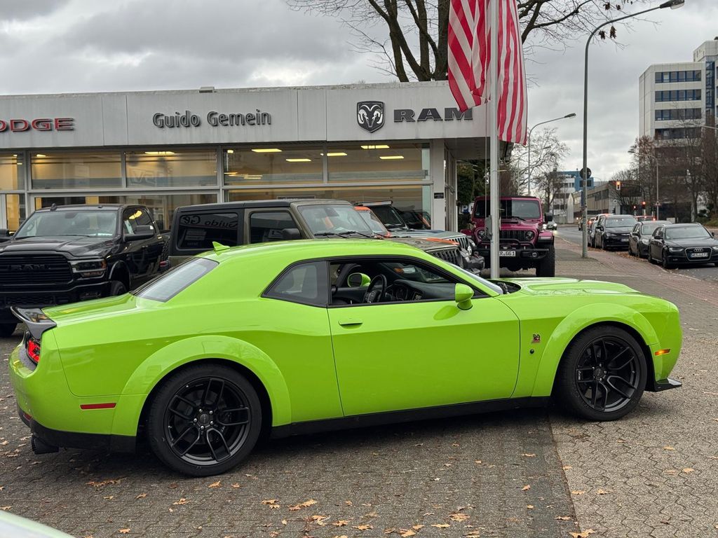Dodge Challenger