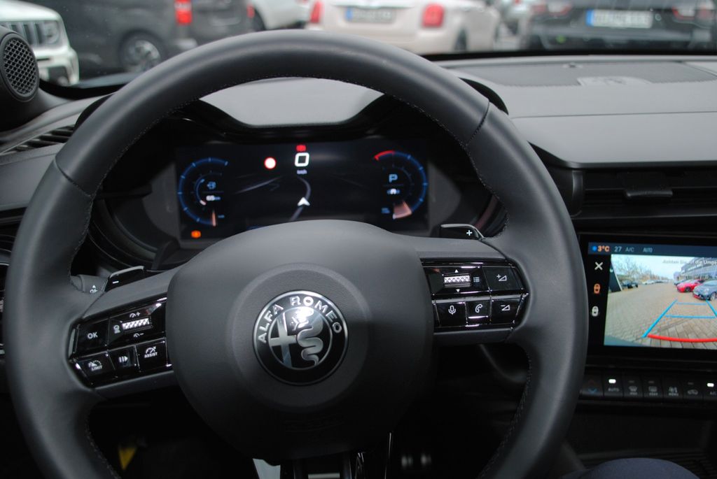 Alfa Romeo Junior 2025