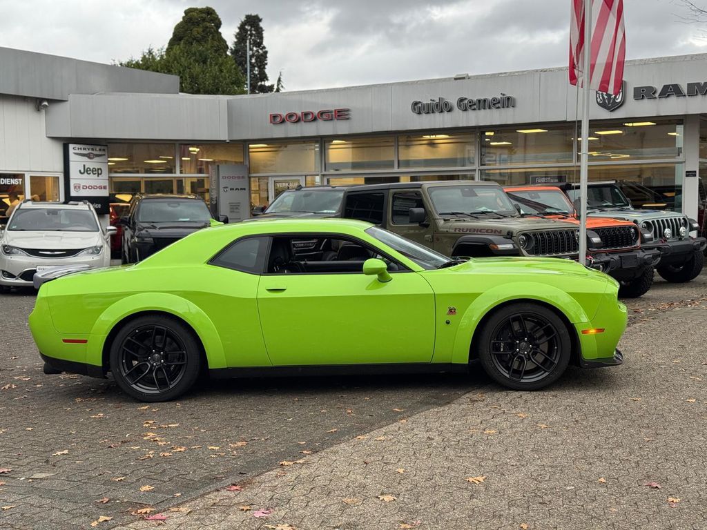 Dodge Challenger